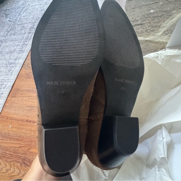 Marc Fisher Wanida Tan Suede leather western ankle boots pointed toe studs 8 - Picture 5 of 8